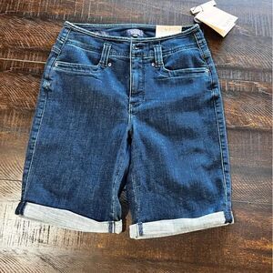 NWT NYDJ Dark Wash Jean Shorts Lift & Tuck Technology Size 4 #SUM4